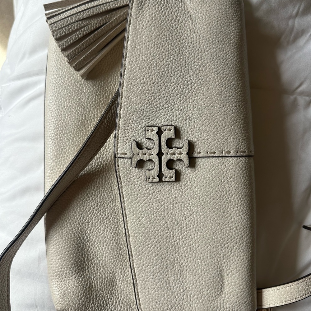 Tory Burch McGraw Crossbody in Cream - Picture 3 of 8